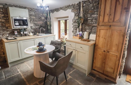 Cwmbach Cottage | GWYN STUDIO, pet friendly, character holiday cottage in Aberdare