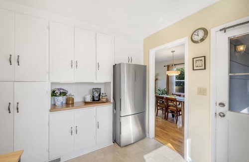 Everett Apartment | Safe and Cozy North Everett Charming OASIS - Centrally Located