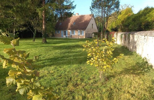 Preuilly-sur-Claise House | Gîte du Moulin de Chanvre with Private Terrace and Shared Garden