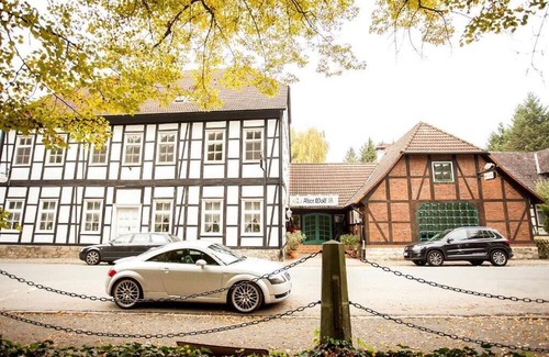 Wolfsburg Cottage | Historic private hotel with character – ideal for groups and families