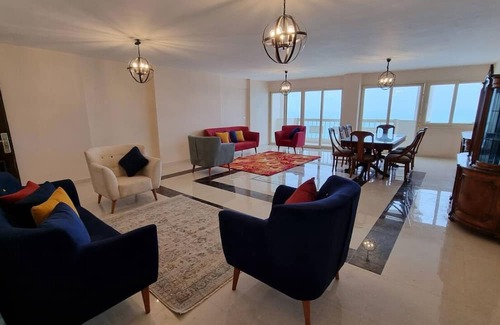 Bab Sharqi Apartment | Alex sea view (families only)