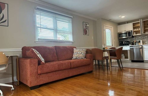 Aspen Hill House | Quiet 3BD/2BA PetFriendly Duplex Sleeps 9, PrivatePatio Workspace & AmpleParking