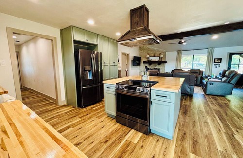 Palo Pinto House | Sunset Ridge - Lakeside Ranch w/Dock