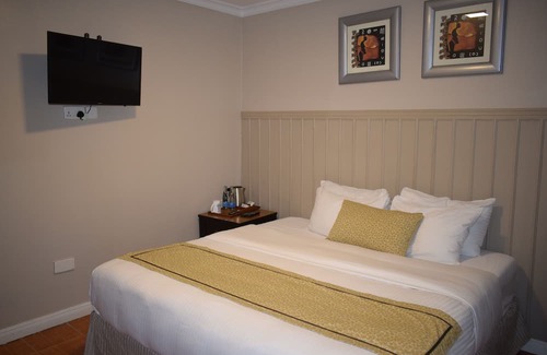 Gigiri Hotel | Standard ensuite with Shower