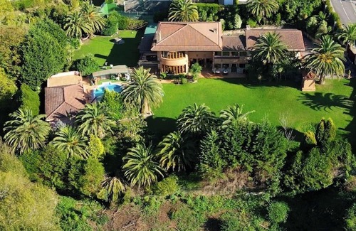 Berreaga-Mendi Villa | Green Suite at Basque Palace