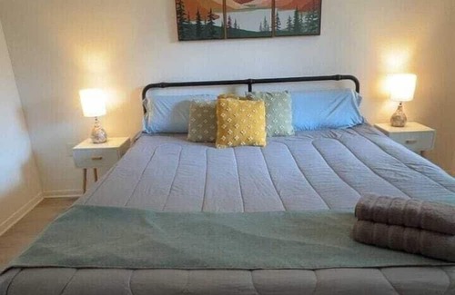 New Territories House | Cozy Haven - Close to Everything