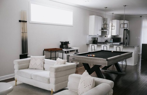 Belmont Cragin House | 4BR Home with Game Room: Chicago Leisure Escape