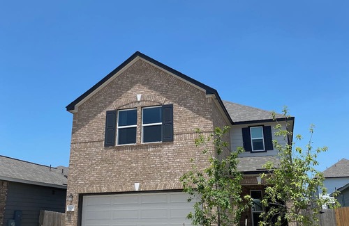 Manor House | Manor Vacation Rental w/Yard: 15 Miles to Austin!