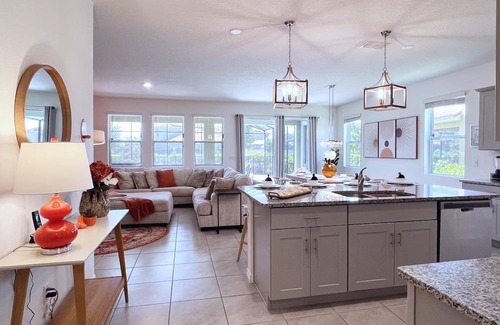 Loughman House | Beautiful 5 Bed Pool Home with Game Room-7543OL