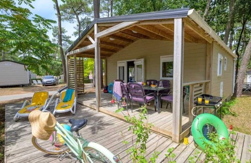 Saint-Hilaire-de-Riez Ski Chalet | Chalet 4 étoiles - Piscine - efbdfd