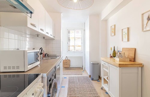 Roquebrune-Cap-Martin Condo | Family 2BR apt, sea view & parking