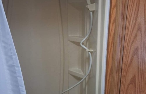 Cloquet RV Rental | Jayco n1 queen 2 doubles lots of living space AC furnace wifi 2tvs fridge stove