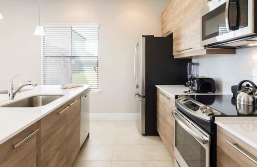 Haines City House | Modern 3 Bed Home at Balmoral Resort-3SLT2SFP2