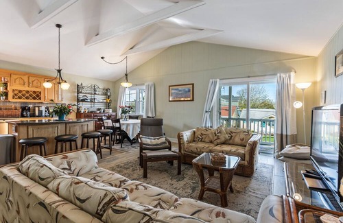 Brigantine House | Brigantine Comfort, walk to the beach or bay. Dog friendly!