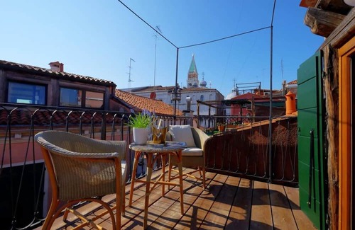 Isola San Giorgio Maggiore Apartment | Bell Tower at the Rectory (Design House)