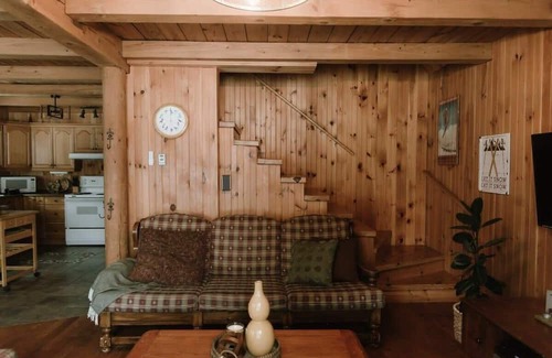 Eastman Ski Chalet | Le Sunset - Lakefront vintage charm