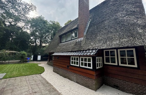 Naarden Cottage | 2BR Natuurhuis in het Gooi - Hansel and Gretel Cottage