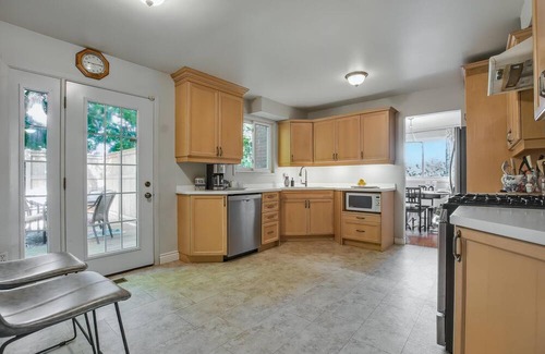 Kitchener House | Rent the Rectory! Close to shopping, bus routes, and easy highway access