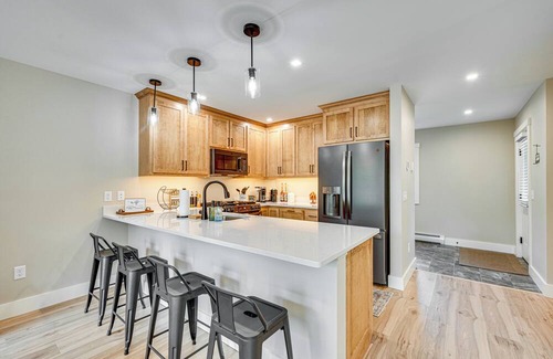 East Burke House | Ski-In/Ski-Out: Recently Built Burke Townhome!