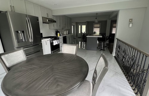 Uxbridge Cottage | Cozy 10acre Farm Cottage in Goodwood: @HermosoStay