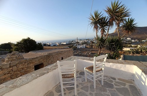 Chora Folegandros House | "Amygdalia" Chora view house