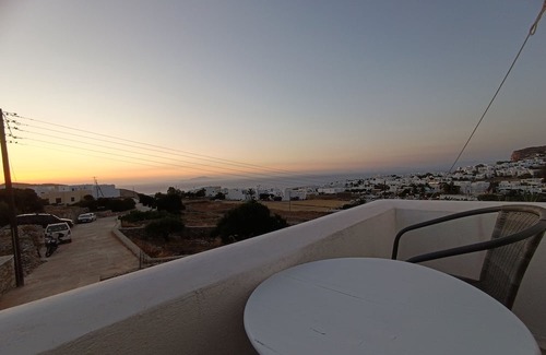 Chora Folegandros House | "Amygdalia" Chora view house