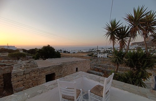 Chora Folegandros House | "Amygdalia" Chora view house