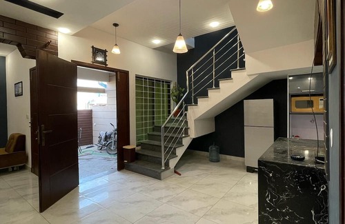 Karachi Villa | Comfortable Villa with AC and WiFi in pleasant Bahria Town Karachi