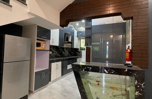 Karachi Villa | Comfortable Villa with AC and WiFi in pleasant Bahria Town Karachi