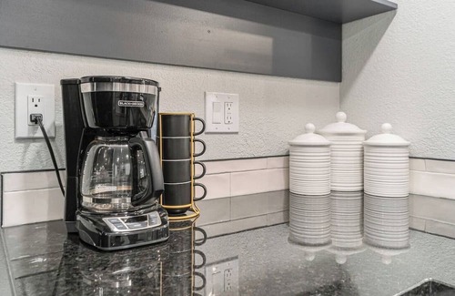 Grandview House | Chic Space/12M->Belton, 910 Mbps