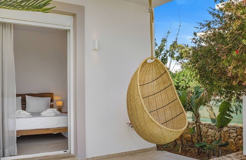 Sissi Villa | Villa Yiayia: Relaxing by the sea (Heated pool)