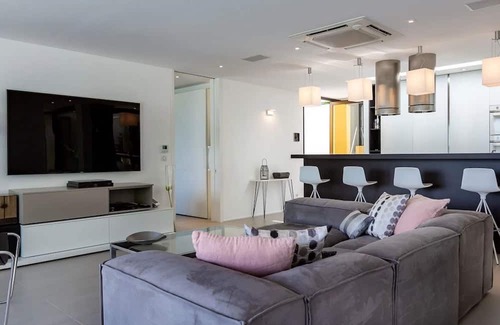 Lurin Villa | Sleek Caribbean Home With Heated Pool