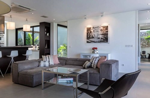 Lurin Villa | Sleek Caribbean Home With Heated Pool