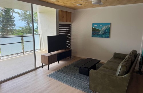 Punaluu Condo | Tranquil 1-bedroom condo on a sandy beach in Hauula