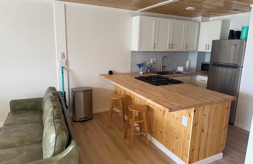 Punaluu Condo | Tranquil 1-bedroom condo on a sandy beach in Hauula