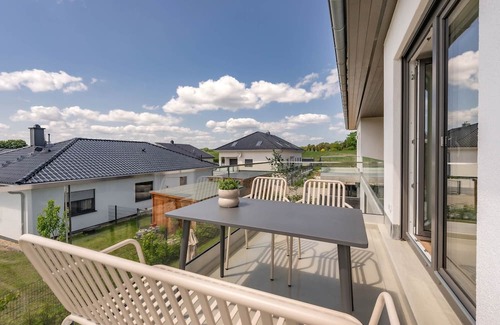 Ueckeritz Apartment | Luxurious vacation home "Domizil zum Lerchengrund 04" in Ückeritz close to the beach wi