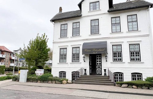 Westerland Apartment | House Friesland - Apartment 1 - An urban villa with spacious and tasteful