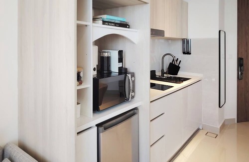 Downtown Kota Kinabalu Apartment | 『Loge Céleste』 9m Panoramic Oceanview for 2