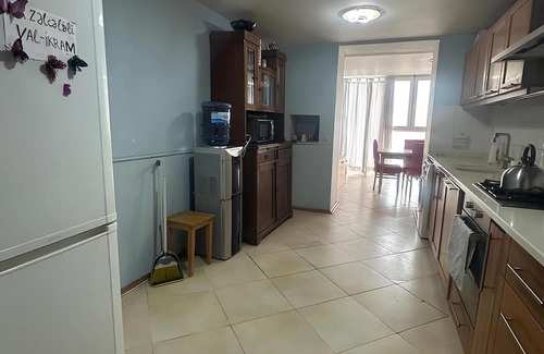 Nasimi Apartment | Spacious 3-bedroom apartment with WiFi, AC in marvelous Baku
