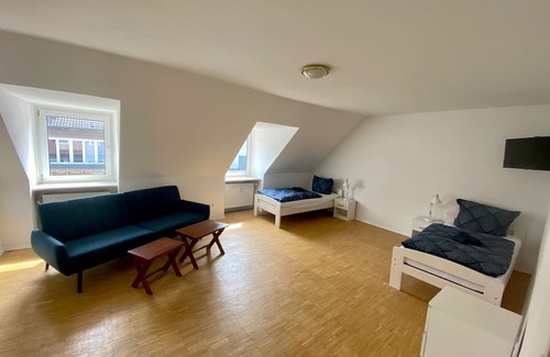Kiel Apartment | Apartment 'Kiel, Holstenstraße 5 Og Rechts' with Wi-Fi