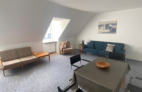 Kiel Apartment | Apartment 'Kiel, Holstenstraße 5 Og Rechts' with Wi-Fi