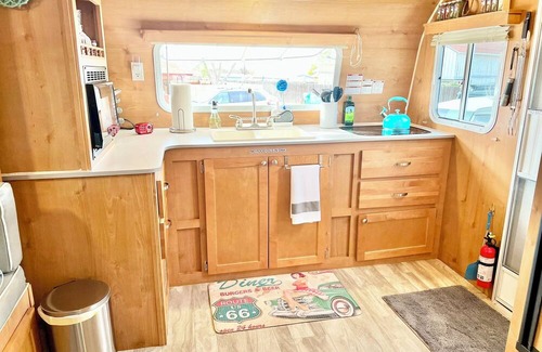 Tombstone House | Stylish New "Retro" RV in Tombstone – Walk to OK Corral & Old West Attractions!