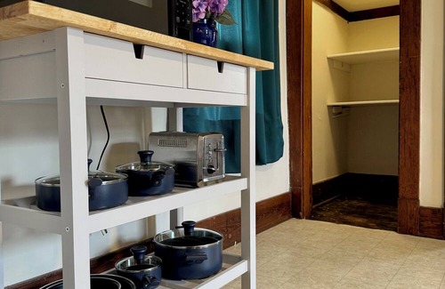 Decorah Apartment | Charming 1-bedroom apartment with WiFi, large deck, and AC in delightful Decorah