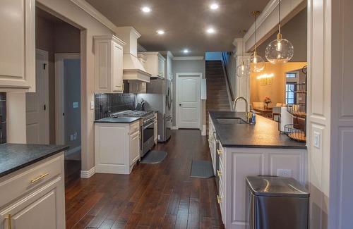 Bentonville House | Charming 4-bedroom house in amazing Bentonville with WiFi, AC