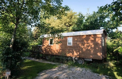Seillac House | Super EVO - 3 bedrooms - Semi-covered terrace - Air conditioning & dishwasher included! sleeps 6