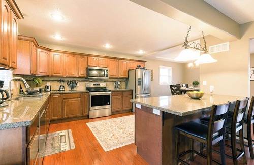 Grandview House | LuxOpenFloor 5Bdrm- 2K ensuites + Apt