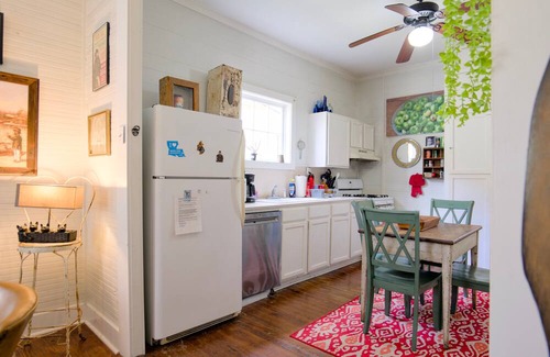 Natchez Cottage | Shanty Bellum Too | 2/1, Washer/Dryer, Full Kitchen