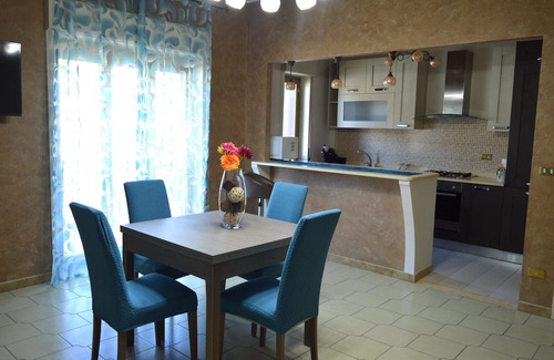 Rometta Marea Apartment | Apartment Glam House Monet Rometta Marea