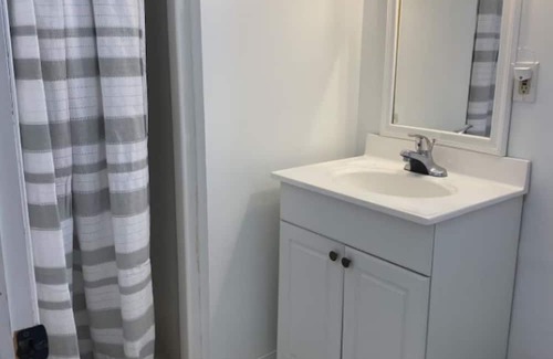 South End Apartment | Quinpool Basement Suite