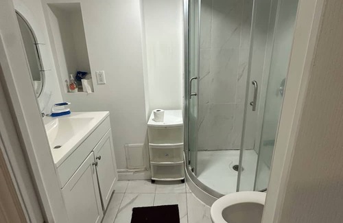 Durham Region Bed & Breakfast | Private Room Near Ontario Tech